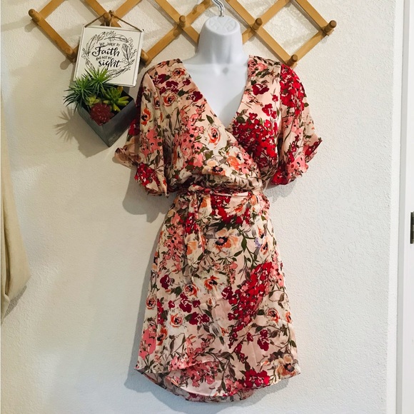 Saints + Secrets Pink Floral Wrap Flutter Sleeve Mini Dress Sz S - Picture 2 of 11